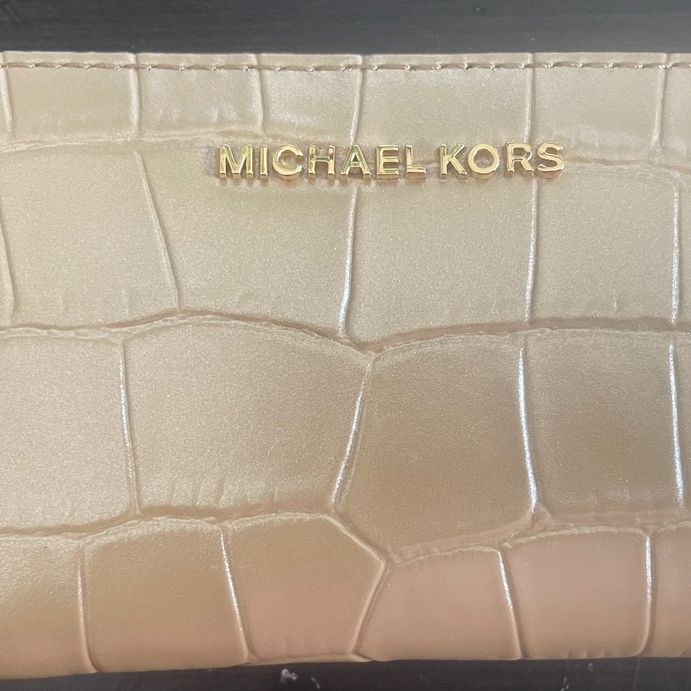 MICHAEL MICHAEL KORS Small size Logo Wallet NWT